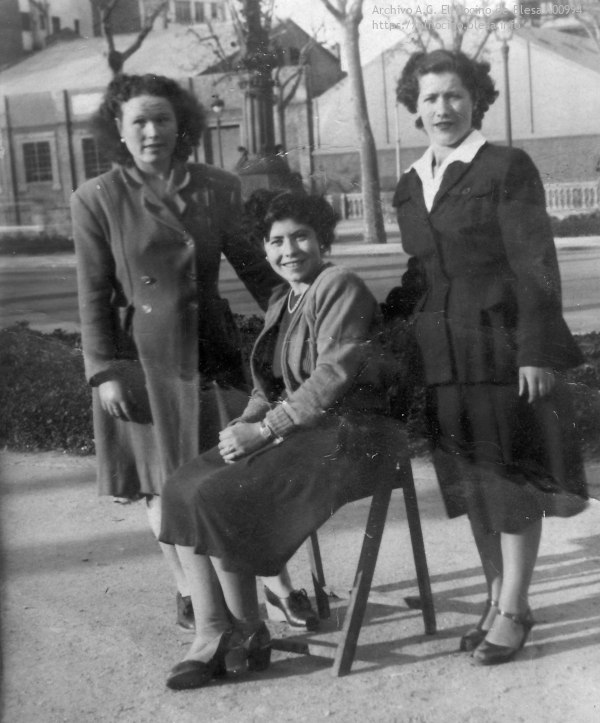 Archivo de la asociación cultural El Hocino de Blesa. Muchachas que iban a servir como criadas en ciudades desde el mundo rural. Siglo XX